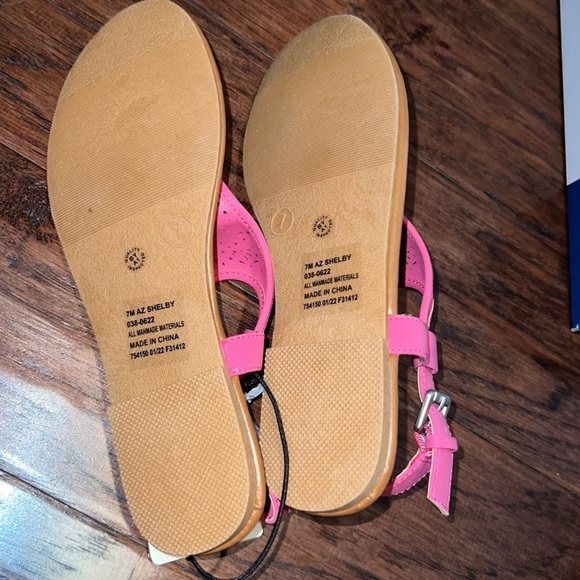 Pink thong sandal ankle back strap NWT size 7 womens shoe style: Shelby; Arizona - Picture 7 of 7